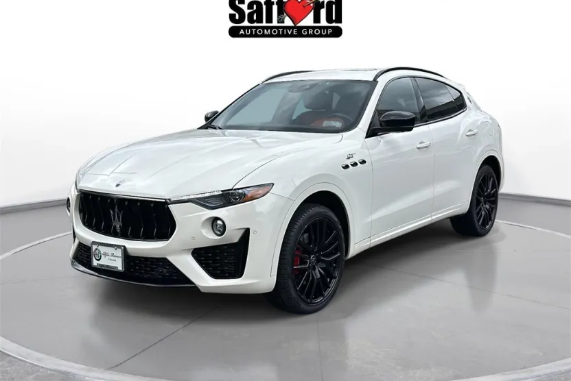 2022 Maserati Levante GT photo 1