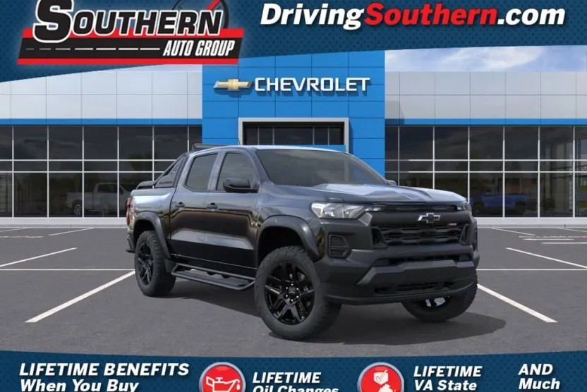 2025 Chevrolet Colorado Trail Boss photo 1