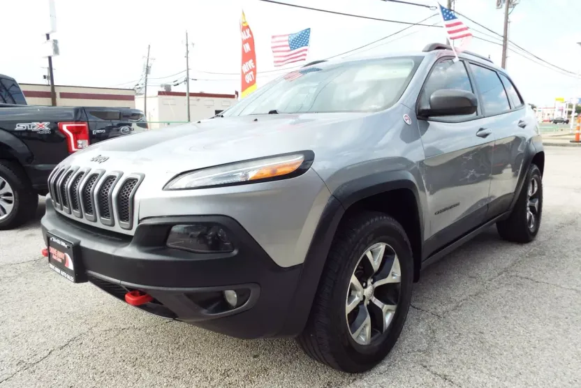 2014 Jeep Cherokee Trailhawk Sport photo 1