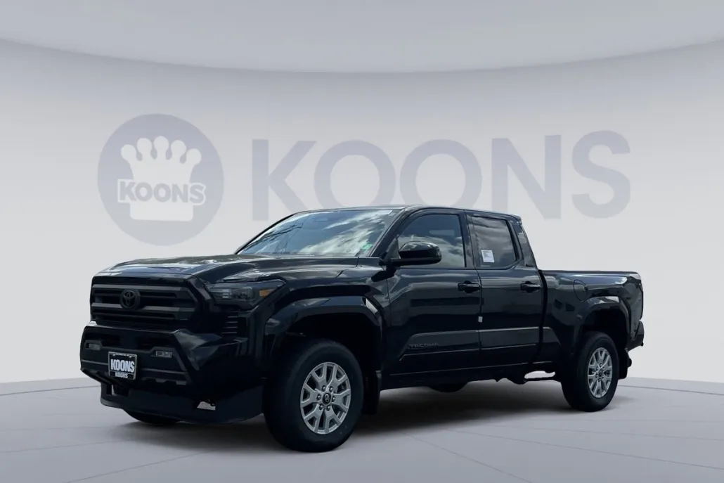 2025 Toyota Tacoma SR5 photo 1