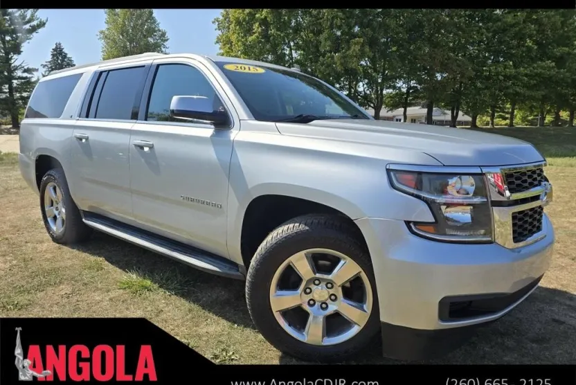 2015 Chevrolet Suburban 1500 LT photo 1