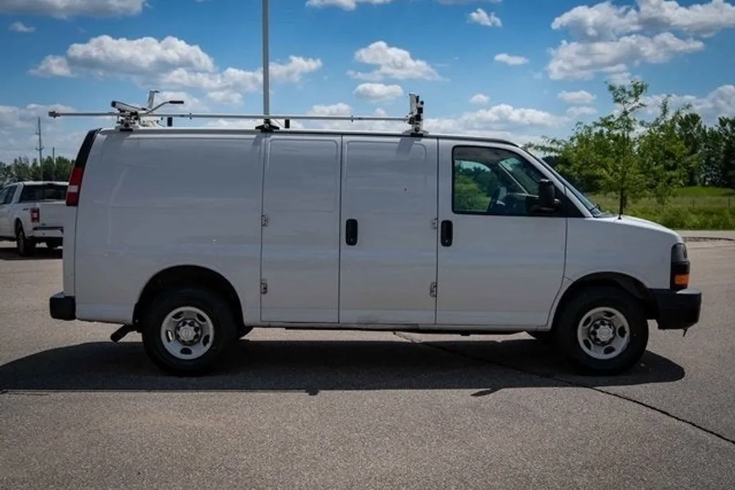 2019 Chevrolet Express 2500 Work Van photo 1