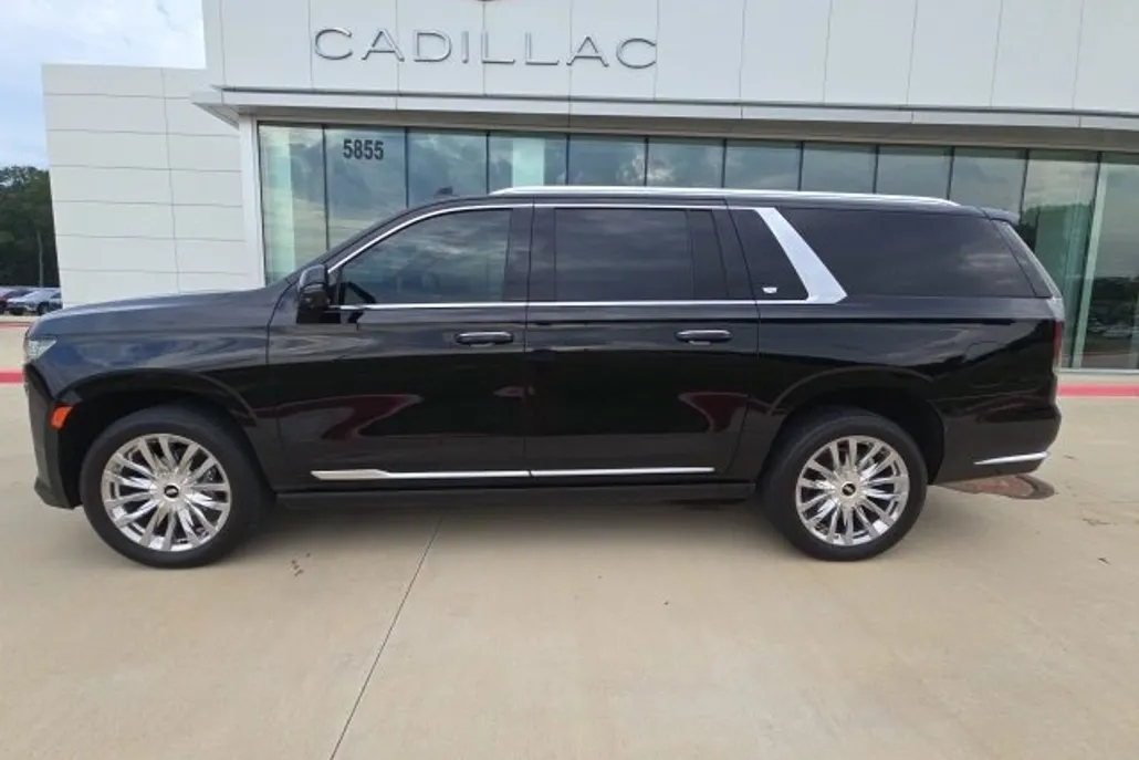 2024 Cadillac Escalade ESV Premium Luxury photo 1