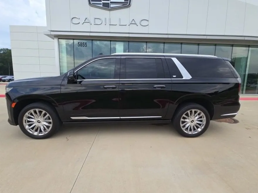 2024 Cadillac Escalade ESV Premium Luxury photo 1