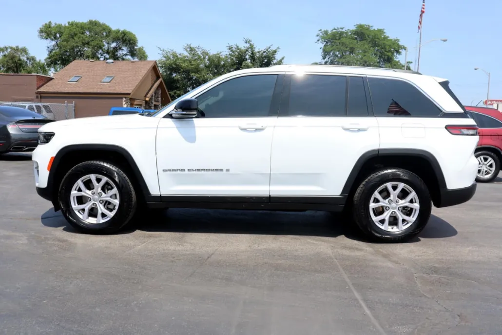 2022 Jeep Grand Cherokee Limited photo 1