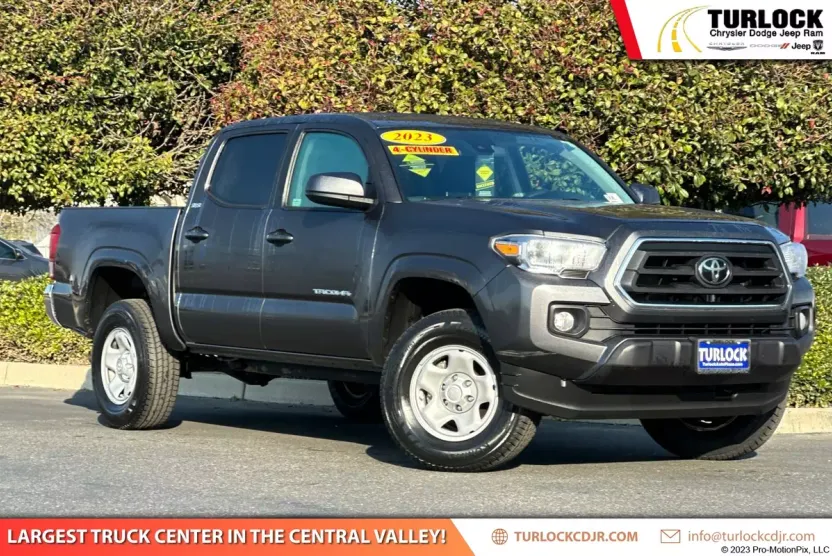 2023 Toyota Tacoma SR5 photo 1