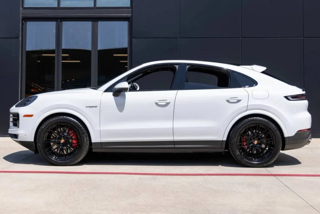 2026 Porsche Cayenne S E-Hybrid Coupe photo 1