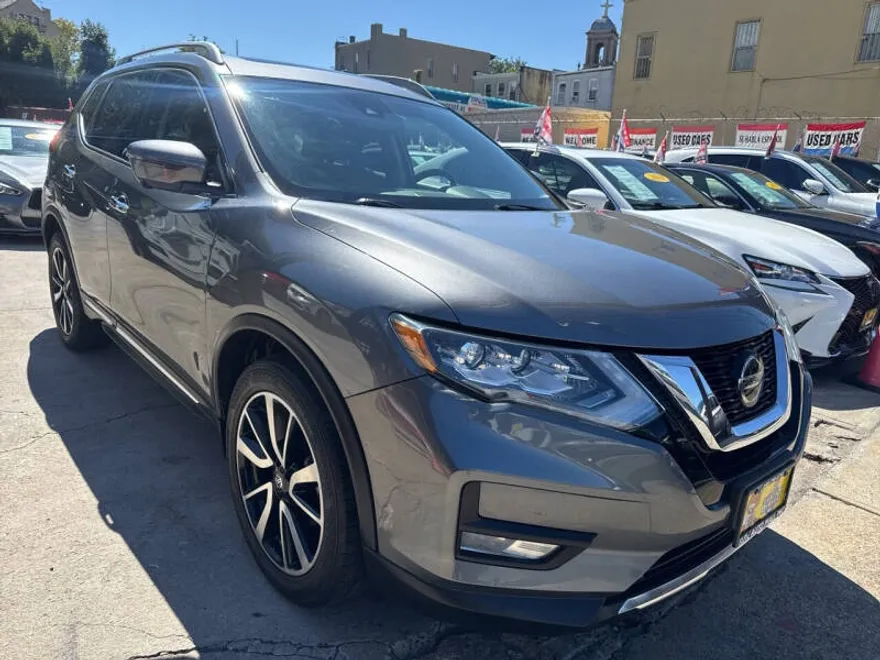 2020 Nissan Rogue SL photo 1