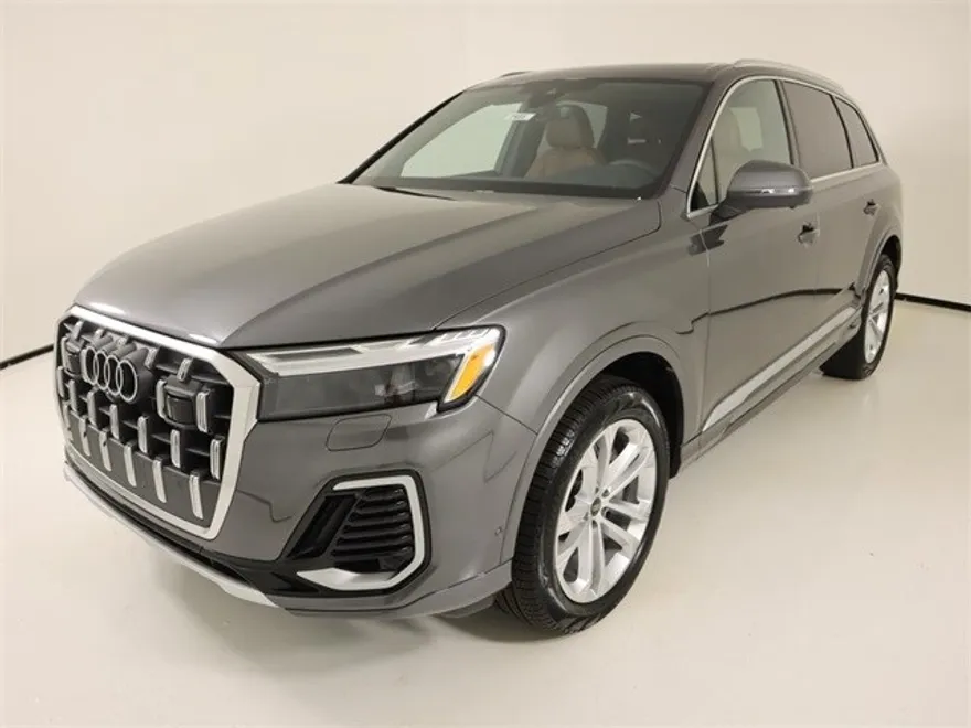 2025 Audi Q7 45 Premium Plus photo 1