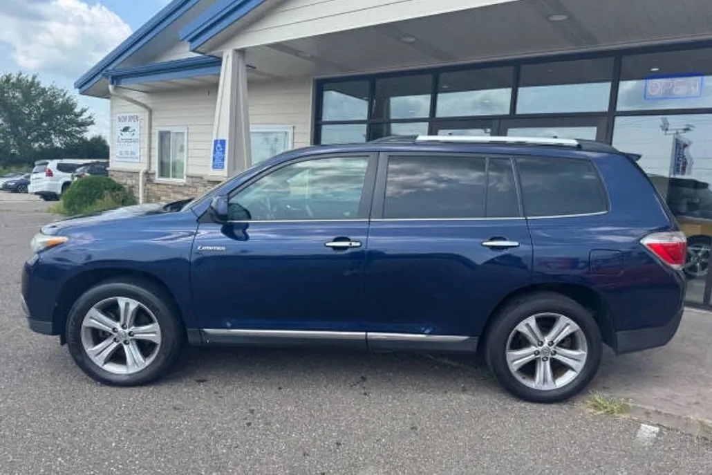 2011 Toyota Highlander Limited photo 1