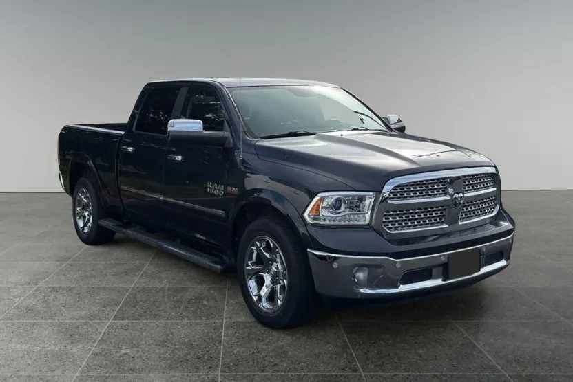 2018 Ram 1500 Laramie photo 1