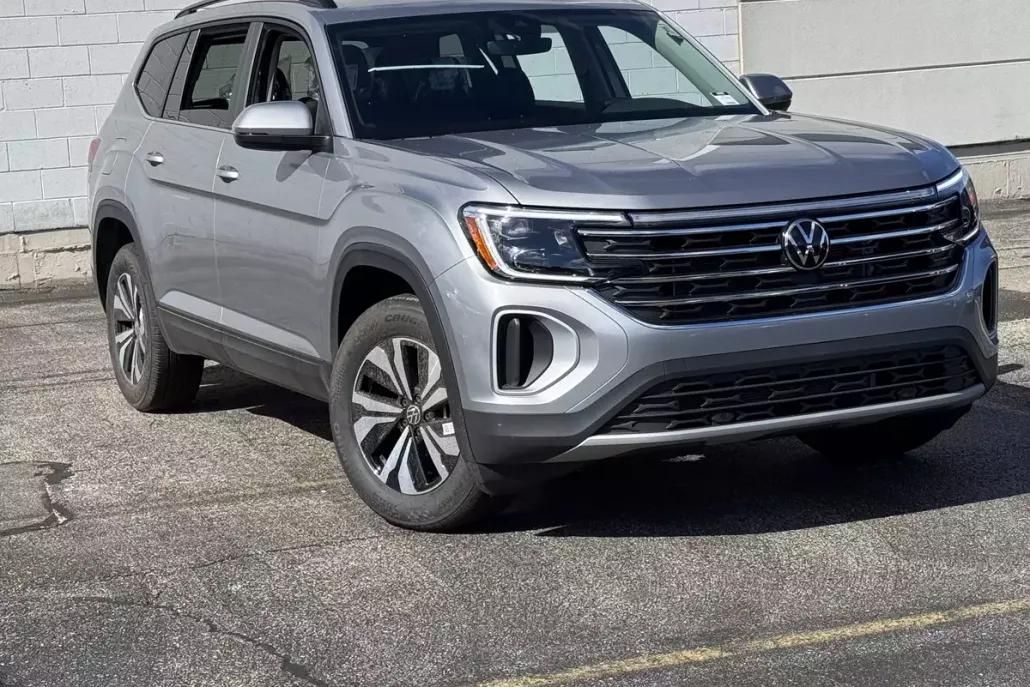 2026 Volkswagen Atlas SE Technology photo 1