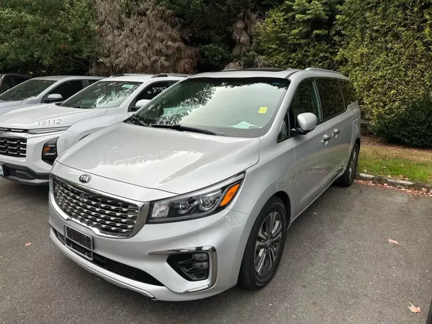2019 Kia Sedona SX photo 1