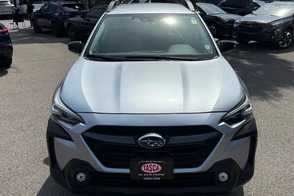 2023 Subaru Outback Premium photo 1