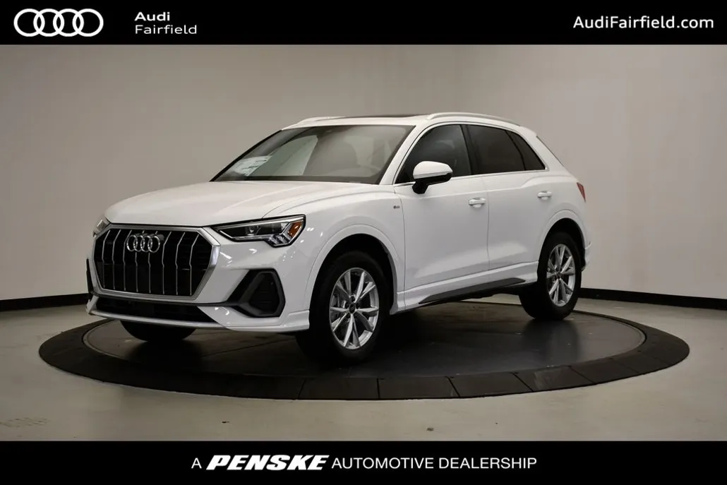 2025 Audi Q3 45 TFSI S line Premium photo 1