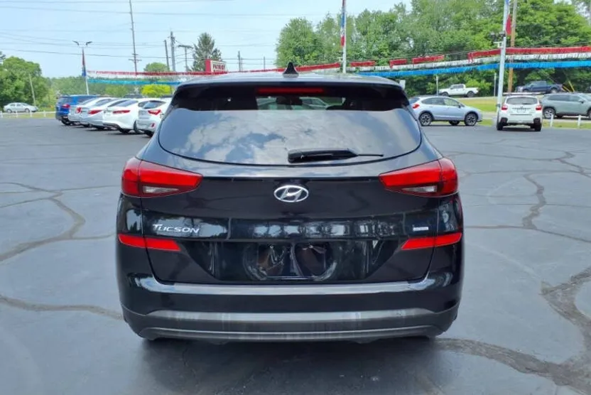 2019 Hyundai Tucson SE photo 1