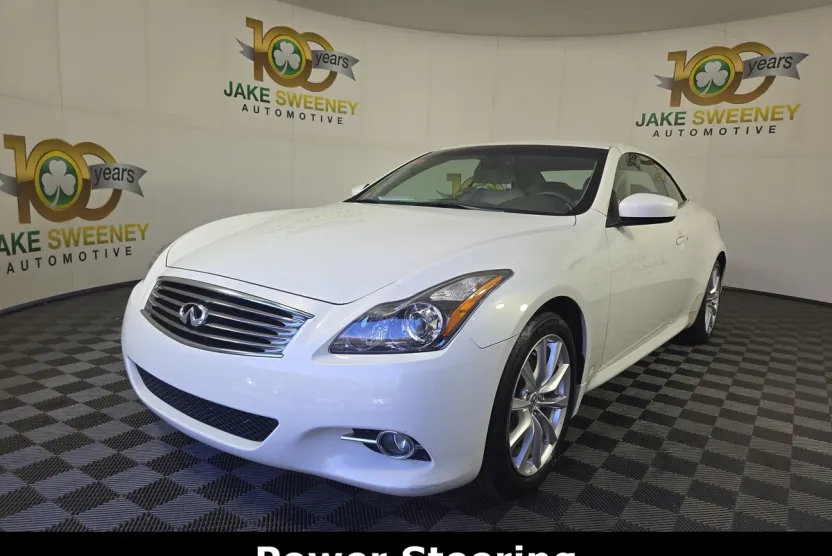 2011 Infiniti G37 Convertible photo 1