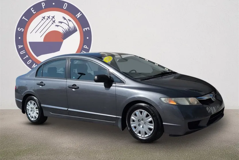 2010 Honda Civic VP photo 1