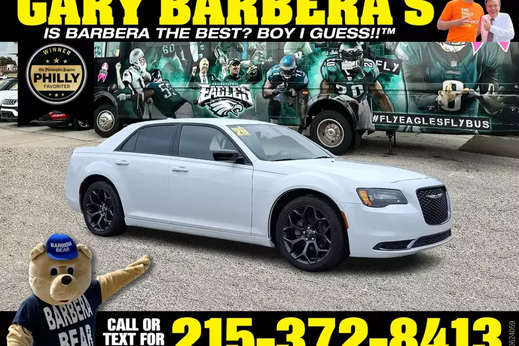 2020 Chrysler 300 Touring photo 1
