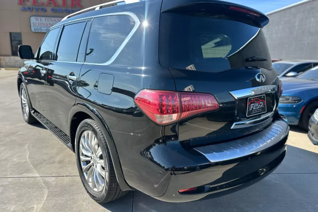 2016 Infiniti QX80 photo 1