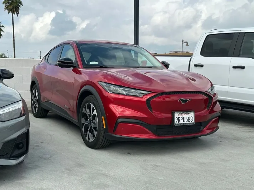2024 Ford Mustang Mach-E Select photo 1