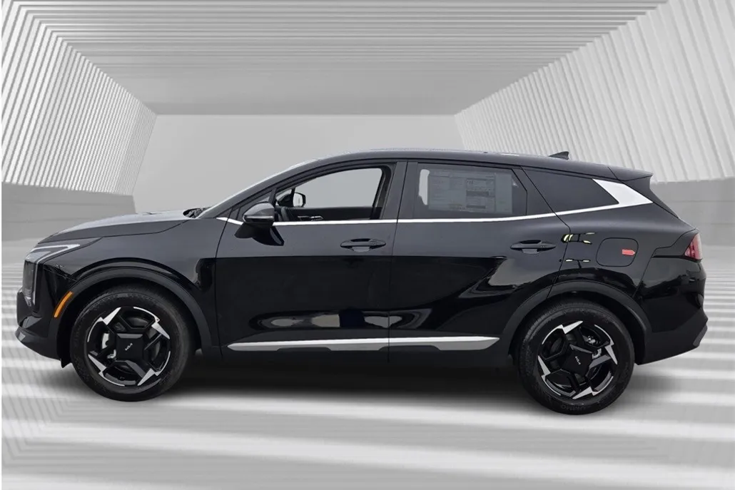 2026 Kia Sportage EX photo 1