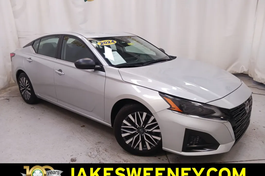 2024 Nissan Altima 2.5 SV photo 1