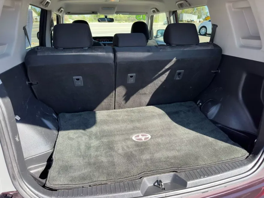 2015 Scion xB Base photo 20