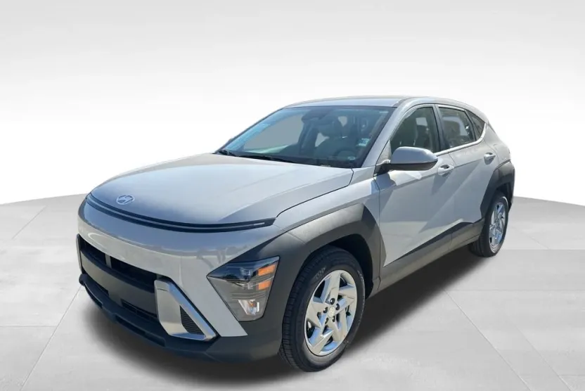 2026 Hyundai Kona SE photo 1