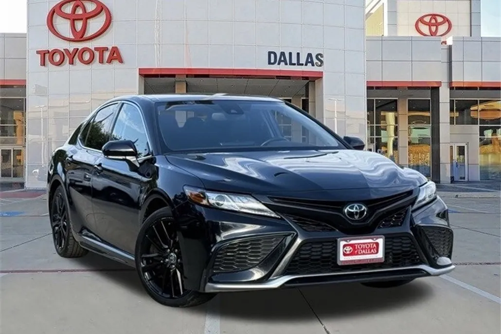 2023 Toyota Camry XSE photo 1
