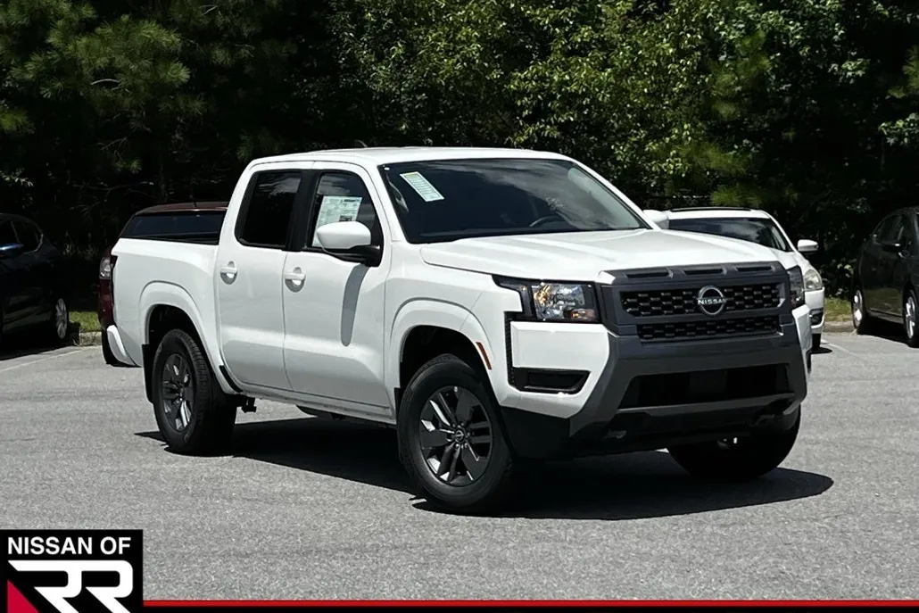 2025 Nissan Frontier SV photo 1