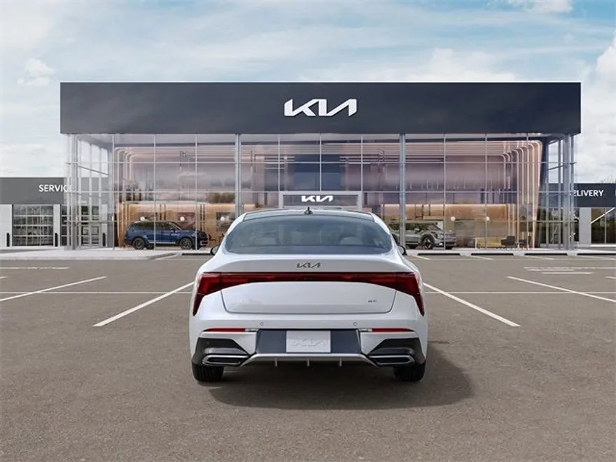 2025 Kia K5 GT-Line photo 5
