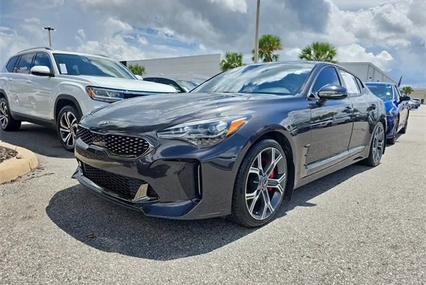 2021 Kia Stinger GT1 photo 1