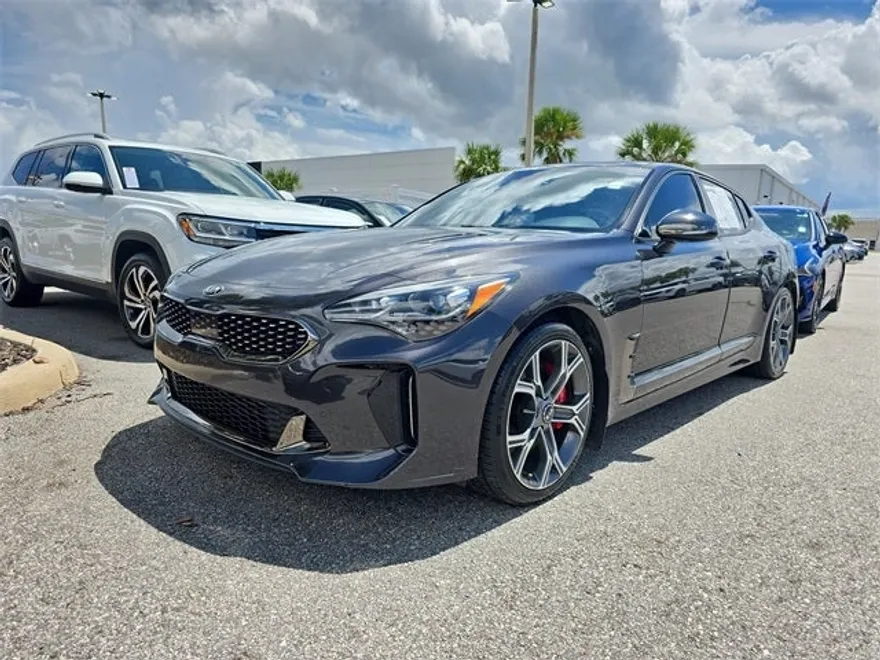 2021 Kia Stinger GT1 photo 1
