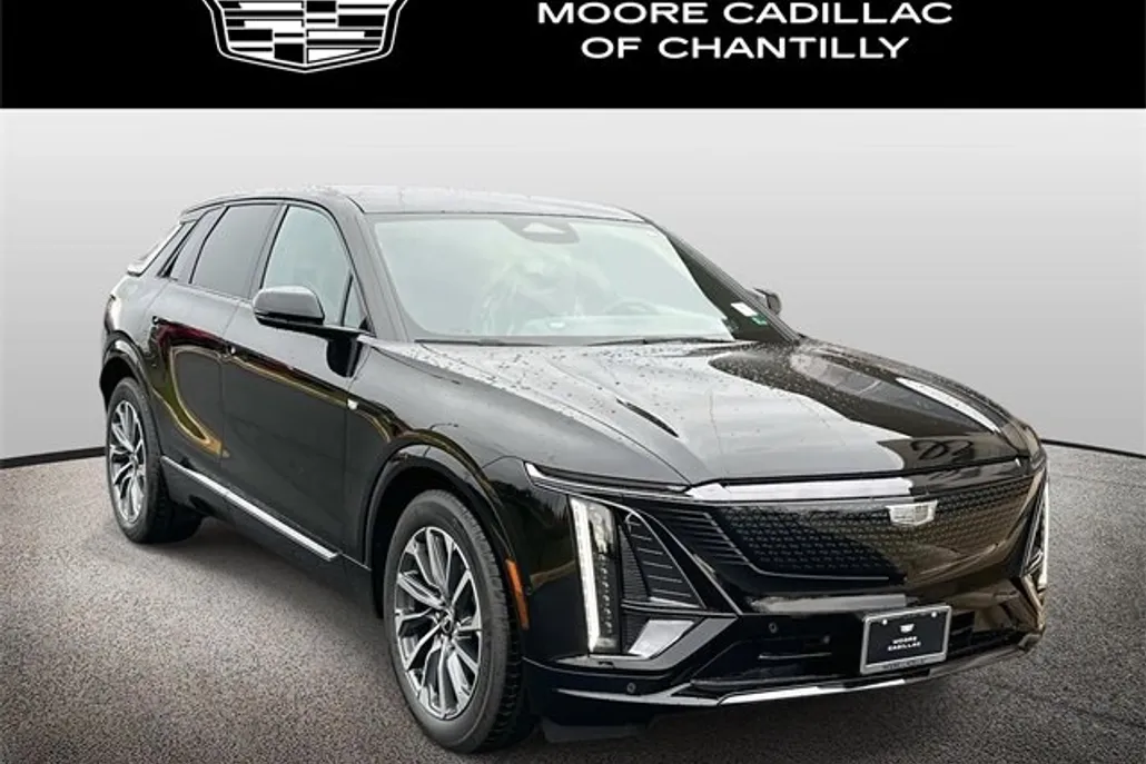 2025 Cadillac Lyriq Sport photo 1
