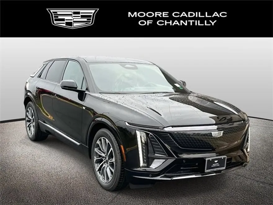 2025 Cadillac Lyriq Sport photo 1
