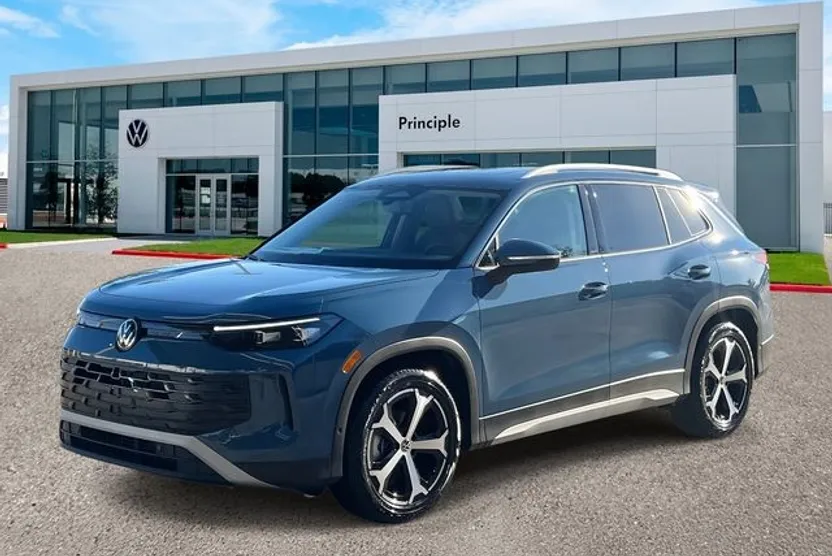 2025 Volkswagen Tiguan SE photo 1