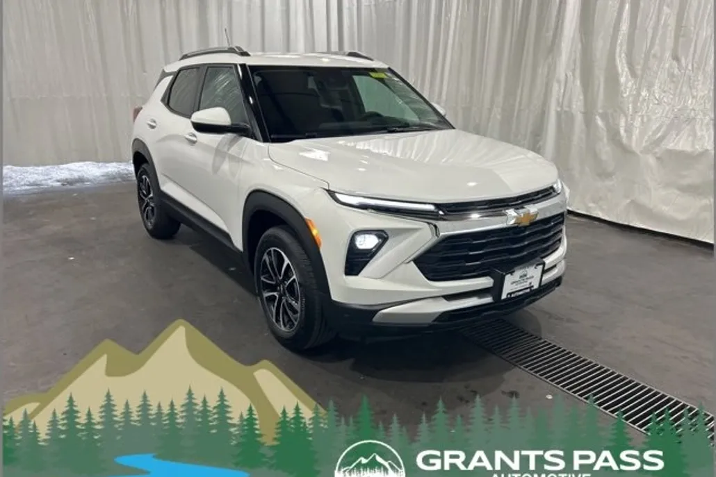 2026 Chevrolet Trailblazer LT photo 1