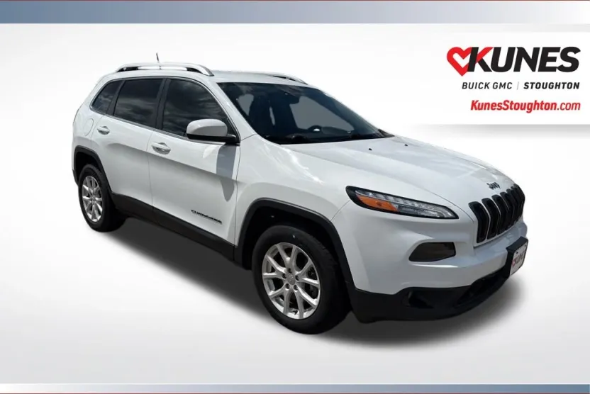 2016 Jeep Cherokee Latitude photo 1