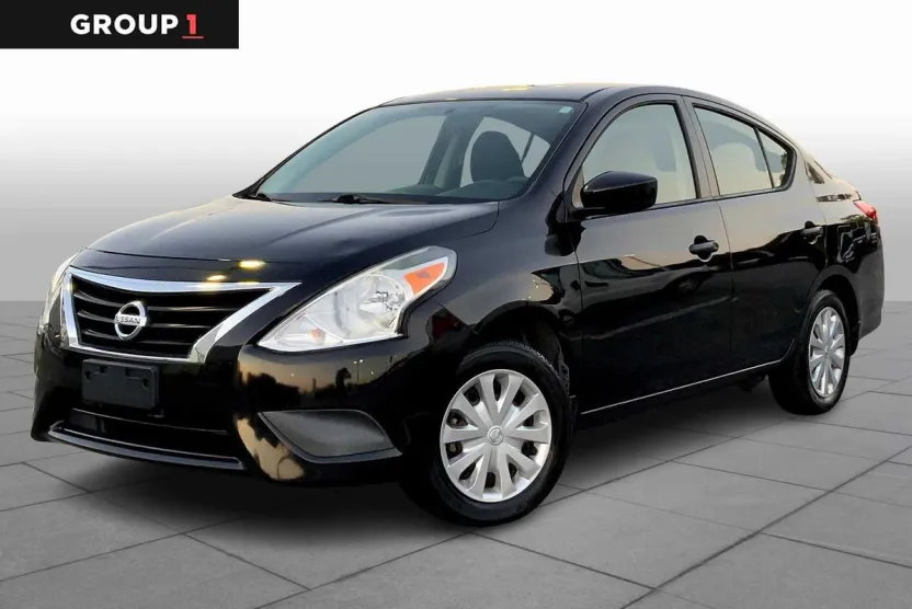 2018 Nissan Versa 1.6 S photo 1