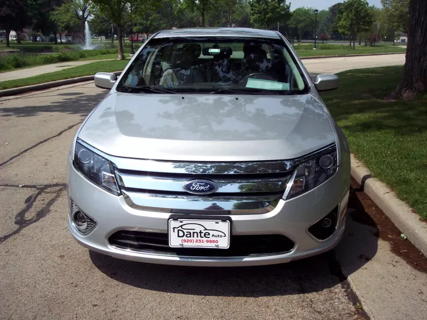 2011 Ford Fusion SEL photo 1