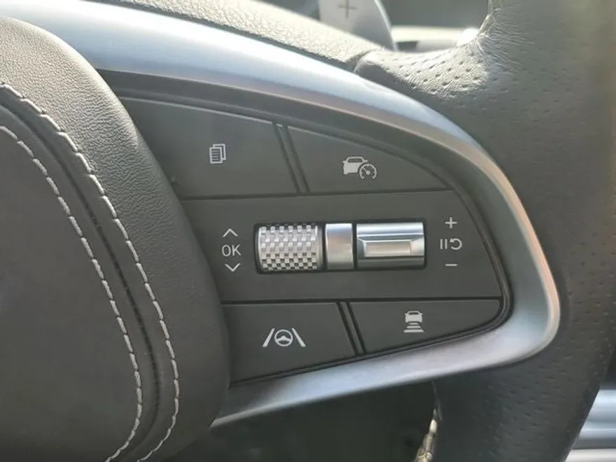 2024 Genesis GV70 3.5T Sport photo 15