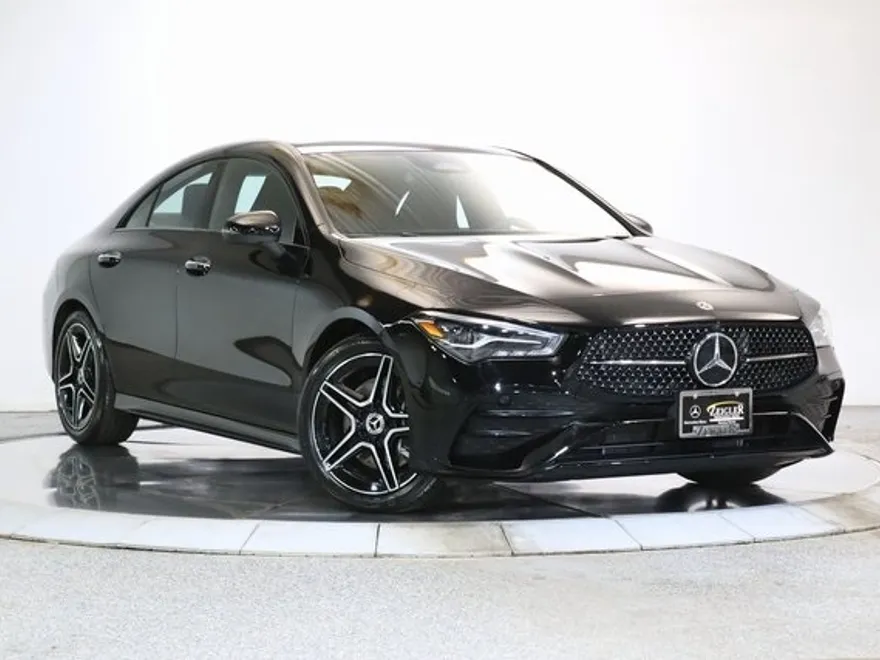 2025 Mercedes Benz CLA 250 4MATIC photo 1