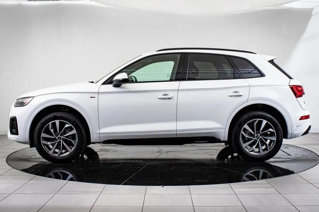 2024 Audi Q5 45 S line Premium photo 1