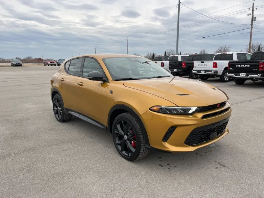 2025 Dodge Hornet R/T photo 1