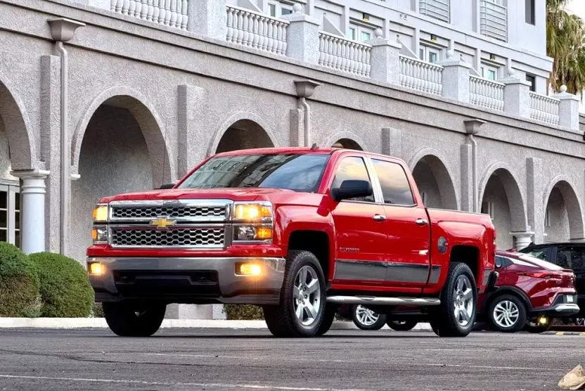 2014 Chevrolet Silverado 1500 LT photo 1