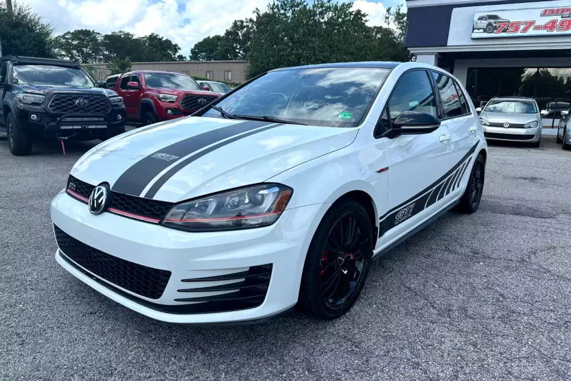 2016 Volkswagen Golf GTI S Performance photo 1