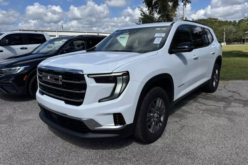 2025 Gmc Acadia Elevation photo 1