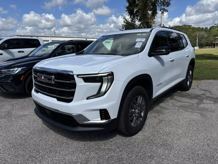2025 Gmc Acadia Elevation photo 1