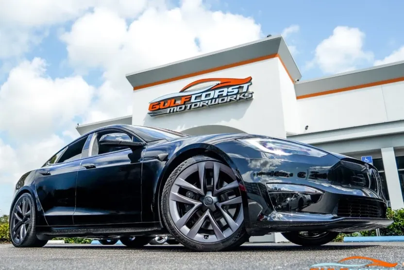 2021 Tesla Model S Plaid photo 1